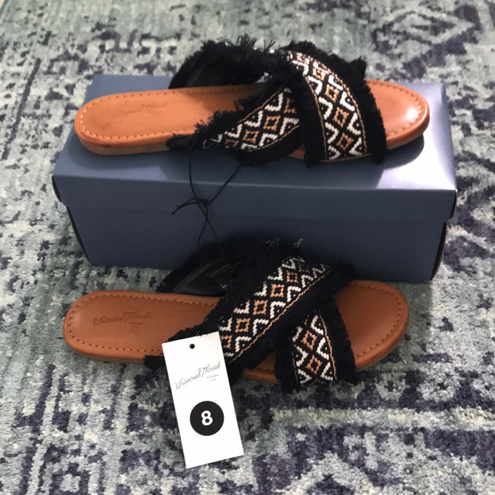 Universal Thread sandals